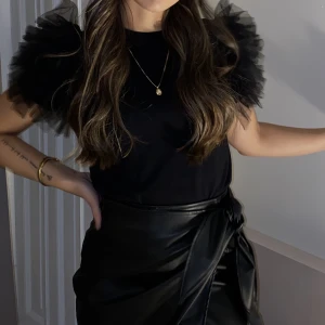 Nelly - svart topp - Festtopp från Nelly🖤🎉