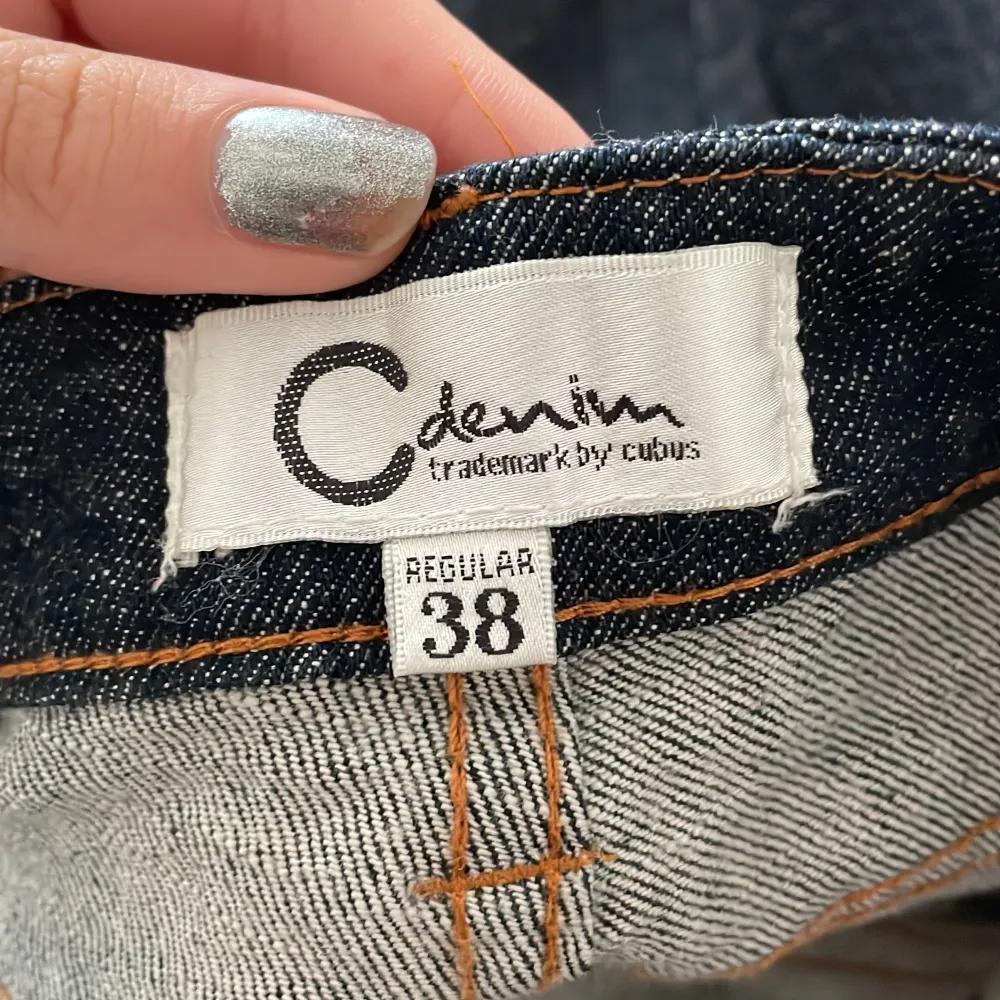 Säljer mina Cubus jeans då jag inte använder dem längre! Storlek 38 men passar mig som är XS-S! 120+frakt (pris kan diskuteras.) 💕💕. Jeans & Byxor.