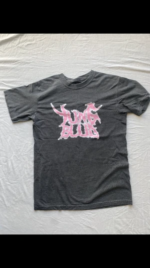 Yungblud merch - Yungblud t shirt från hans merch i nyskick