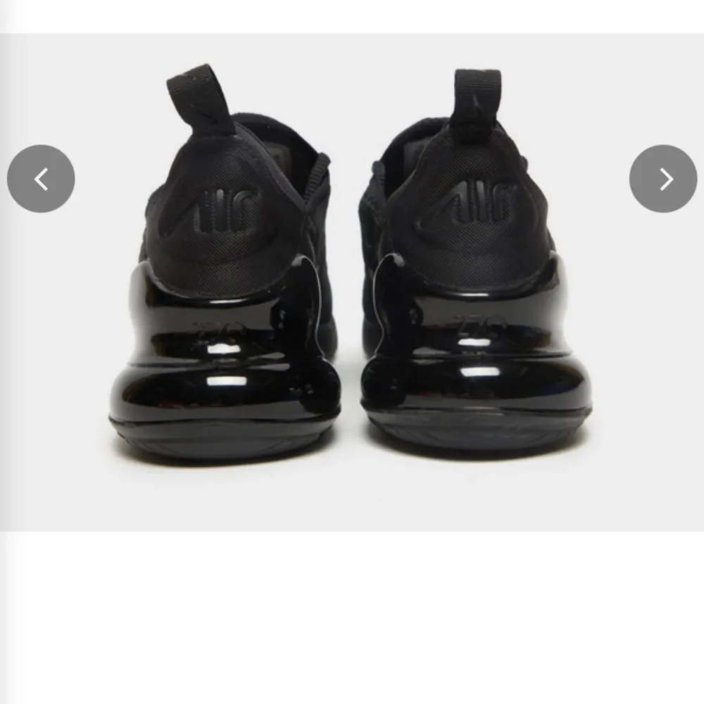 Säljer Nike 270s i storlek 39💗säljer pga att jag fick dom i födelsedagspresent men glömde lämna tillbaka dom. Skorna är som i nyskick och har används fåtal gånger. Ny pris 1500kr, pris kan diskuteras💗 skriv privat för bilder . Accessoarer.