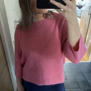 Stickad tröja only - Fin trekvartsärmad stickad tröja ifrån only, knappt använd 💞