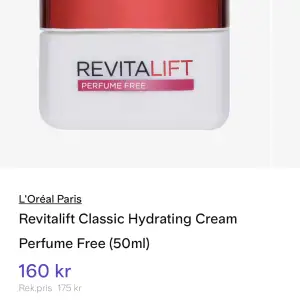 Populära Loreal Revitalift Anti-wrinkle kräm med PRO-retinol, Denna version är också parfymfri så den passar även en känslig hudtyp. Oöppnad med folie och i förpackning. Nypris ca: 170-160kr säljer för 100kr.Säljer pga. Kan ej kombineras med min aha kräm.