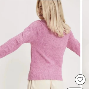 rosa stickad  - en superfin rosa stickad tröja som knappt är använd alls💕