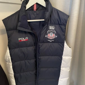 Polo sport väst - Väst, polo sport. Fint skick. Storlek large 