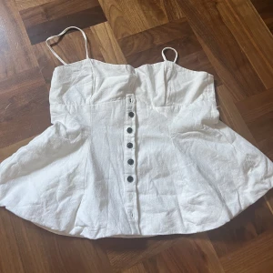 Zaratopp  - Vit topp från zara 