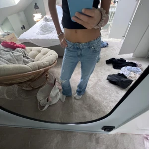 Bootcut jeans - Ass snygga jeans! Så snygga till typ en stickad tröja!! Äskar💜💜