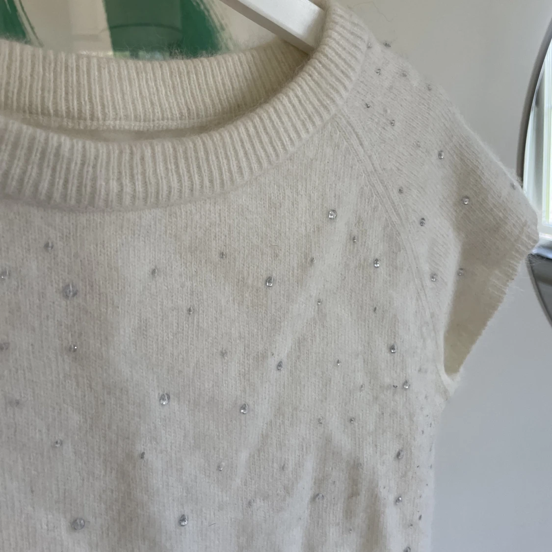 Stickad t shirt med paljetter - 90