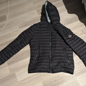 Colmar jacka - Fin jacka köpte den för inte så länge sen skick 9/10