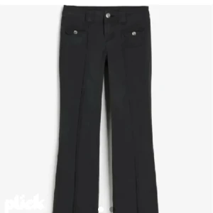 Jeans - Svarta jeans från hm