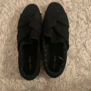 AnnaField skor  - Säljer dessa skor för jag inte andevänder de längre och de är lite stora ☺️💗