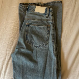 Jeans  - Raka Jeans från /stay carlings, midwaist , strl XS 