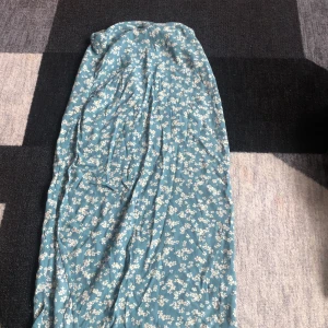 Lång kjol - Lång sommar kjol från pull & bear