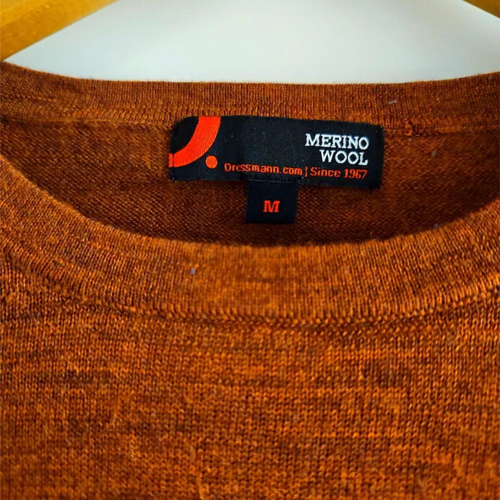Aldrig använd pullover från dressman i storlek medium. Tröjor & Koftor.