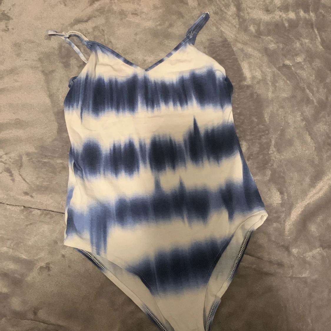 Blå och vitt bodysuit  - 91