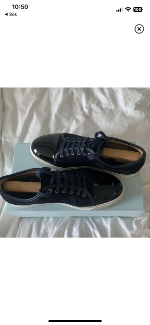 Lavin skor  - Säljer ett par lavins i storlek 8 då dem är för stora för mig, box kommer med. 9/10 