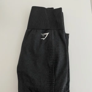 Gymshark leggings Vital Seamless 2.0 - Storlek: S Skick: använda vid 1 tillfälle, säljer pågrund av att storleken är för liten. Som helt nya.  Nypris: 549kr