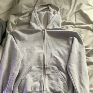 Zip hoodie - Grå zip hoodie från hm