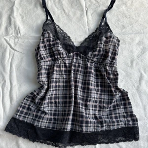 Linne - Söt linne med reglerbara axelband