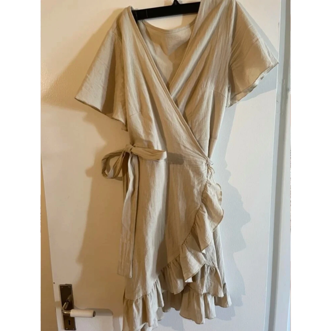 Beige enkel klänning