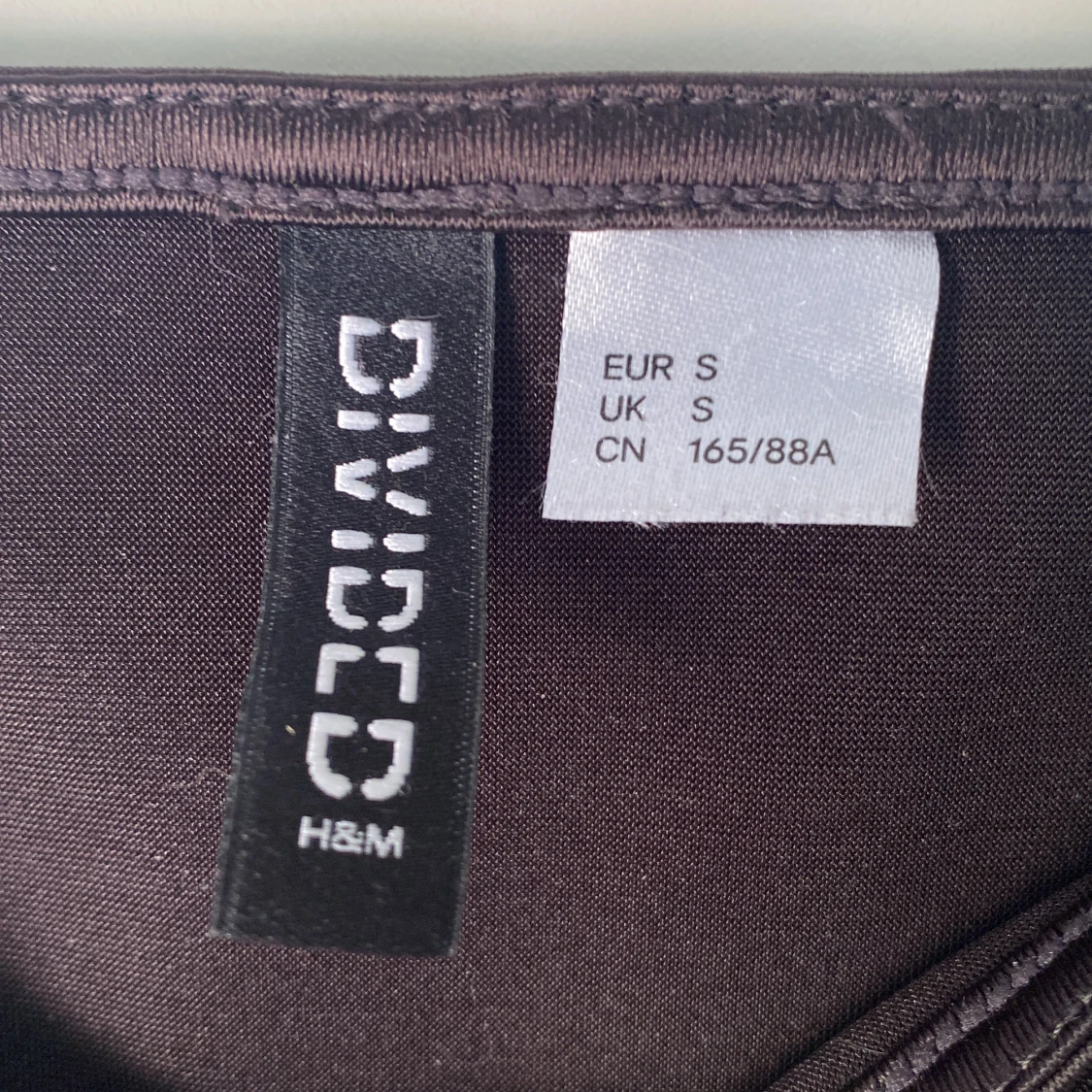 Mörk brun klänning - 90