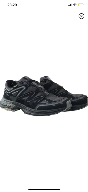 Salomon Sneakers - .