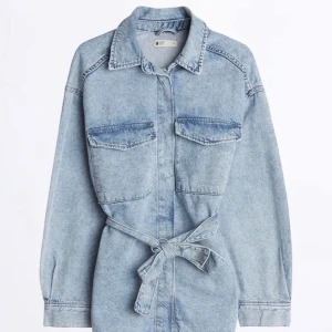 Jeansjacka - Jeansjacka från Gina Tricot i storlek XS. Så gott som ny.