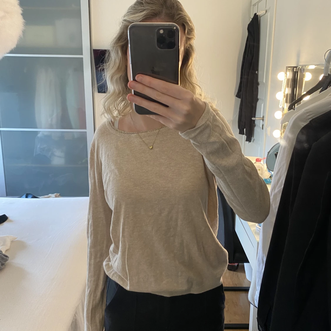 Stickad enkel tröja