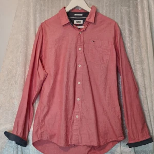 Tommy Hilfiger, skjorta (stlL) - Tommy Hilfiger, skjorta (stlL) oavänd 