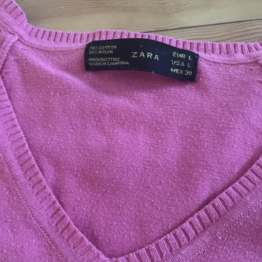 rosa finstickad tröja från zara, storlek L. Tröjor & Koftor.