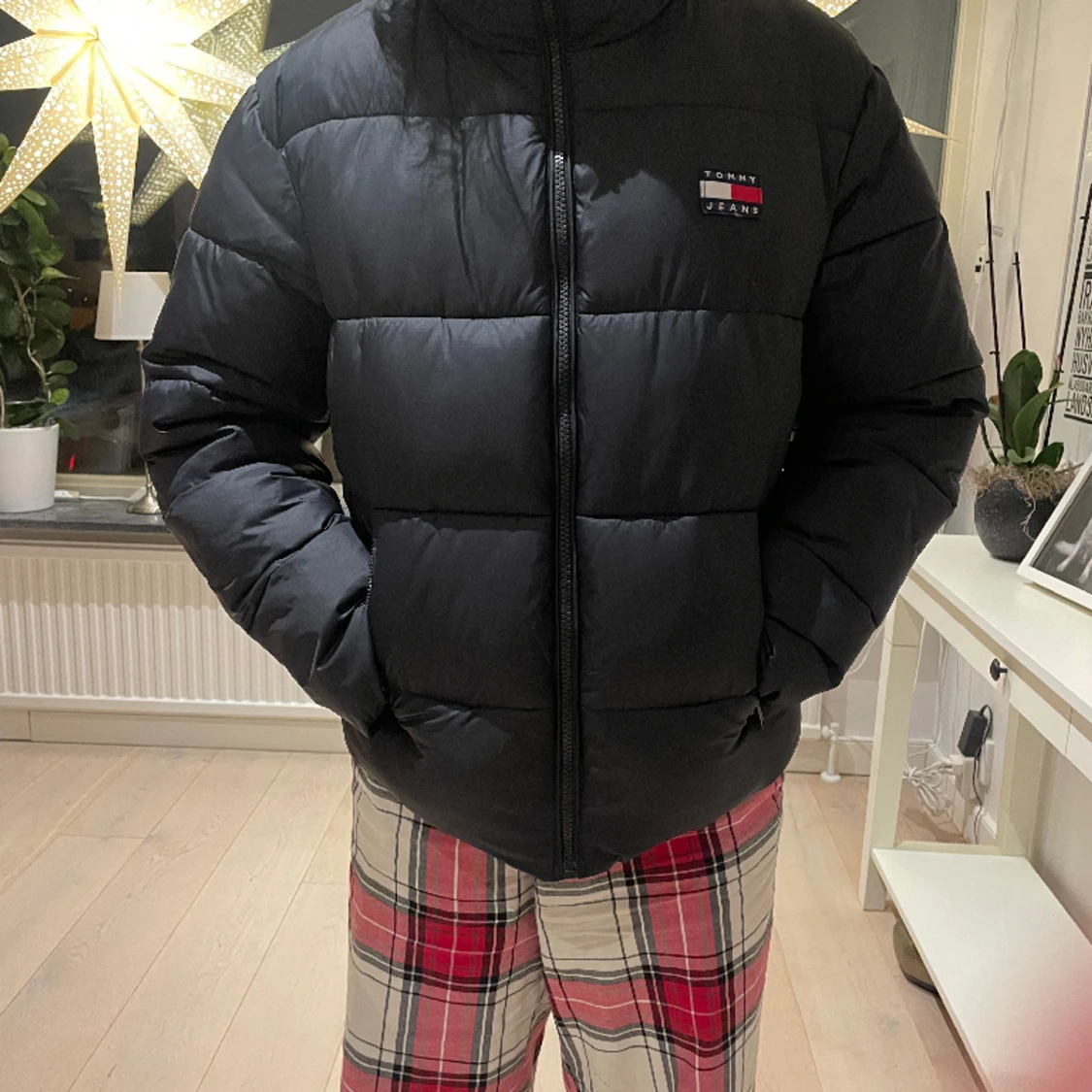 Tommy Hilfiger jacka i nyskick