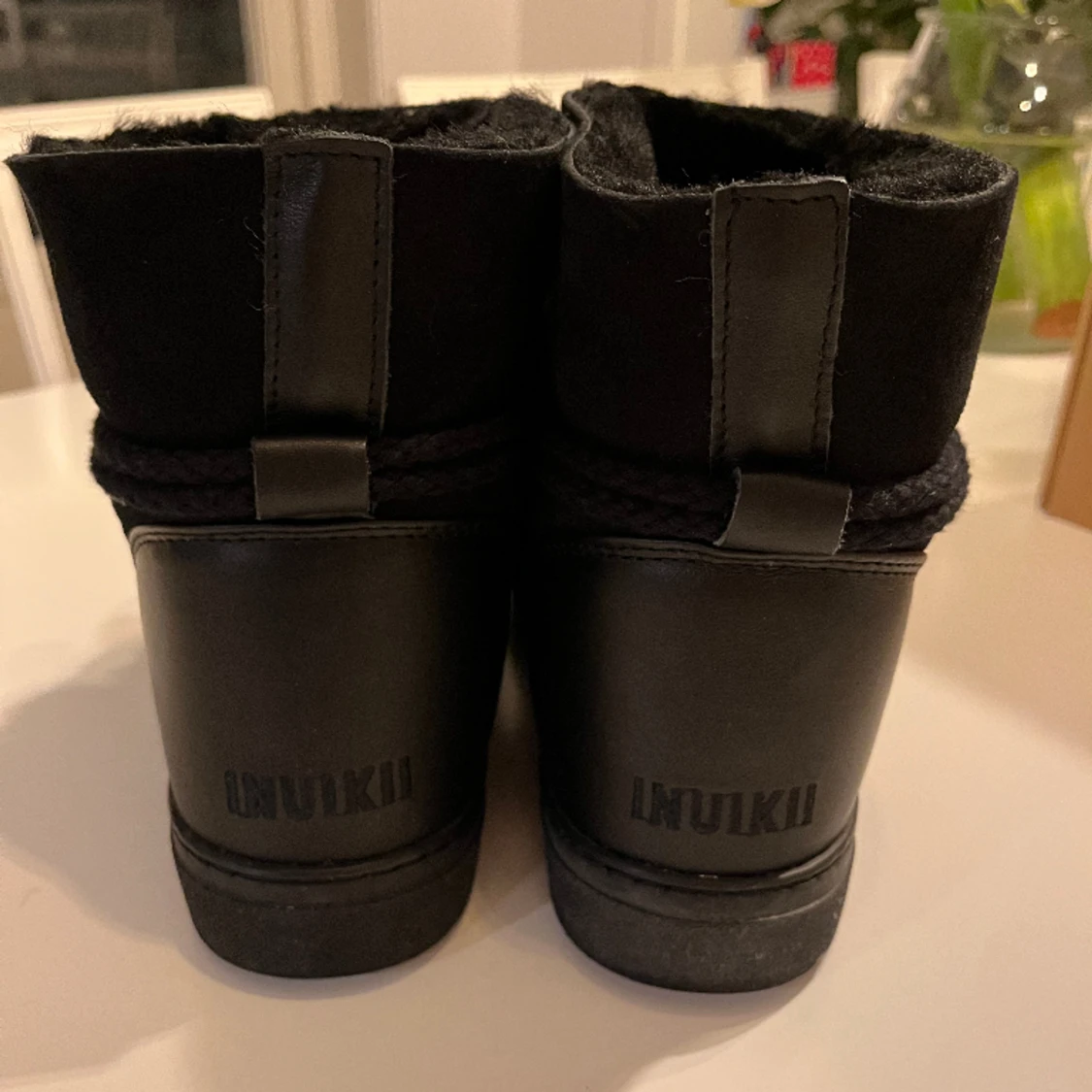 Svarta nuikki skor - stl 41 - 91