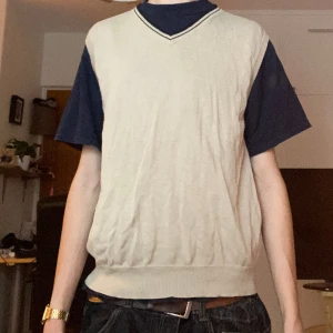 Mysig Sweatervest M - Asmysig inspo sweatervest, the smiths/ chandler bing core 🥰