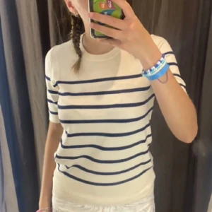 T shirt - Superrrrr skön o fin. Nästan oanvänd!