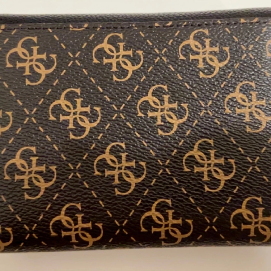 Guess plånbok ”Esme” - 90