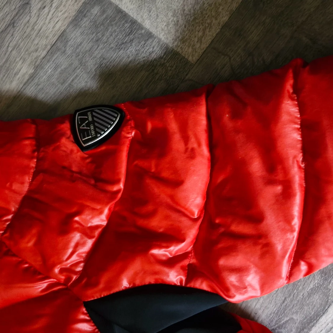 Röd pufferjacka från EA7 Emporio Armani - 2