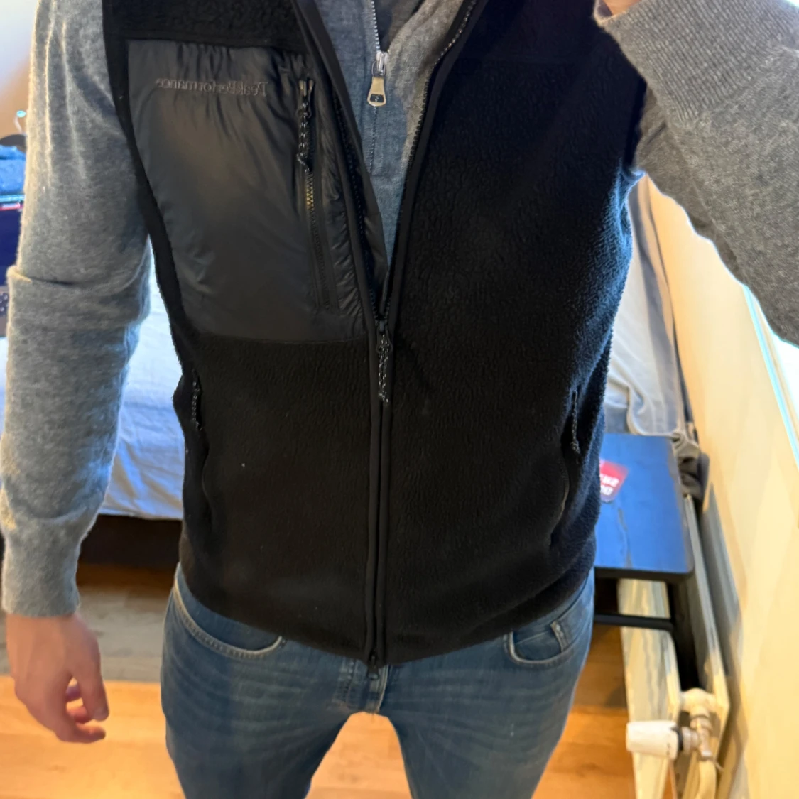 Svart fleeceväst från Peak Performance - 1