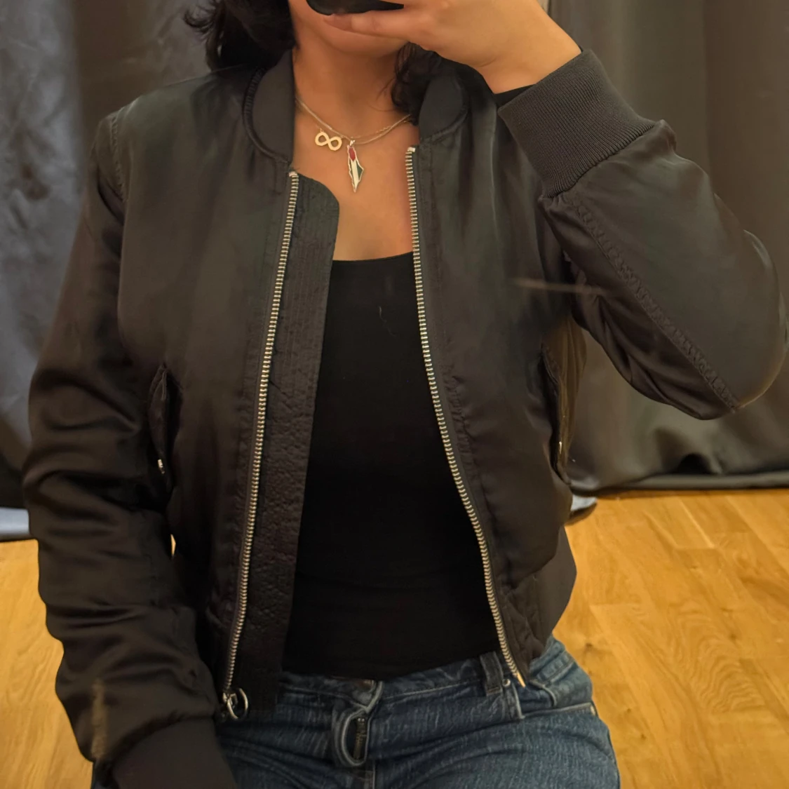 Svart bomberjacka från H&M Divided - 1