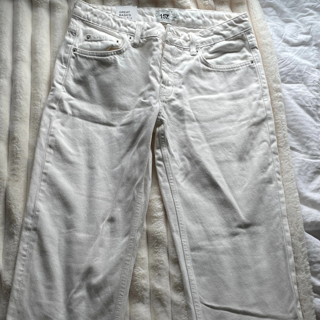 Vita straight leg jeans från Lager 157