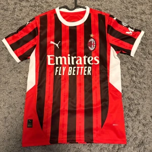 AC Milan Puma fotbollströja  - Använt 1 gång  Som ny  Storlek S (player version)