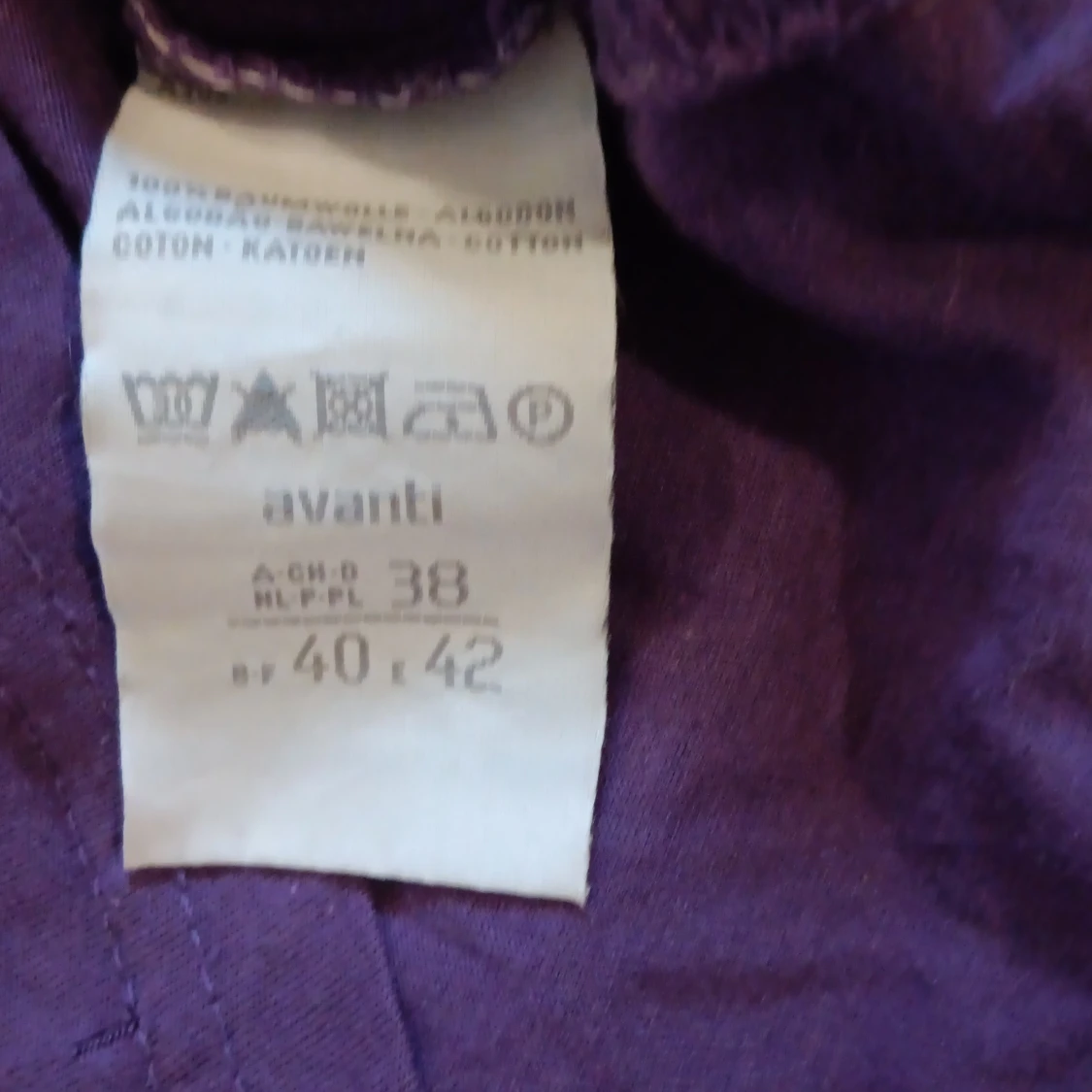 Lila topp med döskalletryck från Avanti - 2