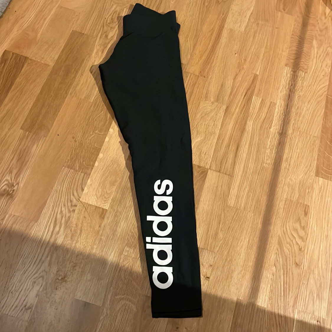 Svarta leggings från Adidas