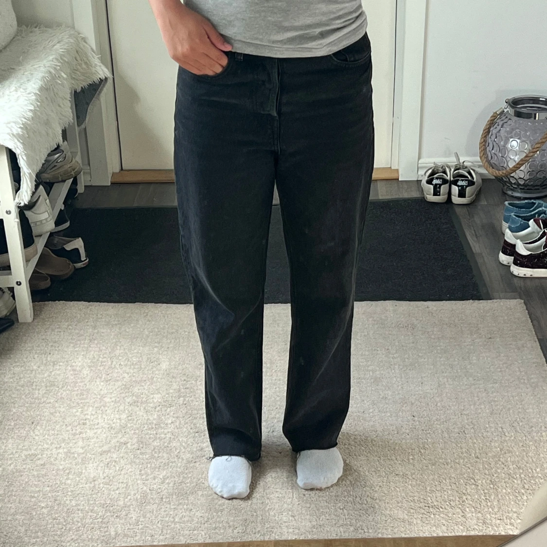 Svarta raka jeans med normal passform - 1