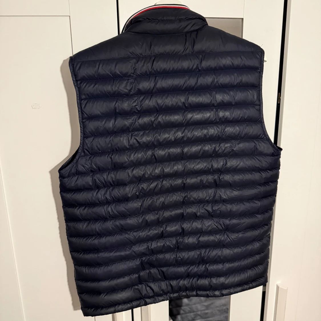 Mörkblå dunväst från Tommy Hilfiger - 2