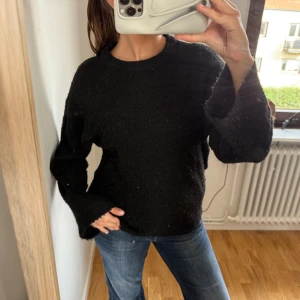 Stickad tröja  - Fin stickad tröja!!