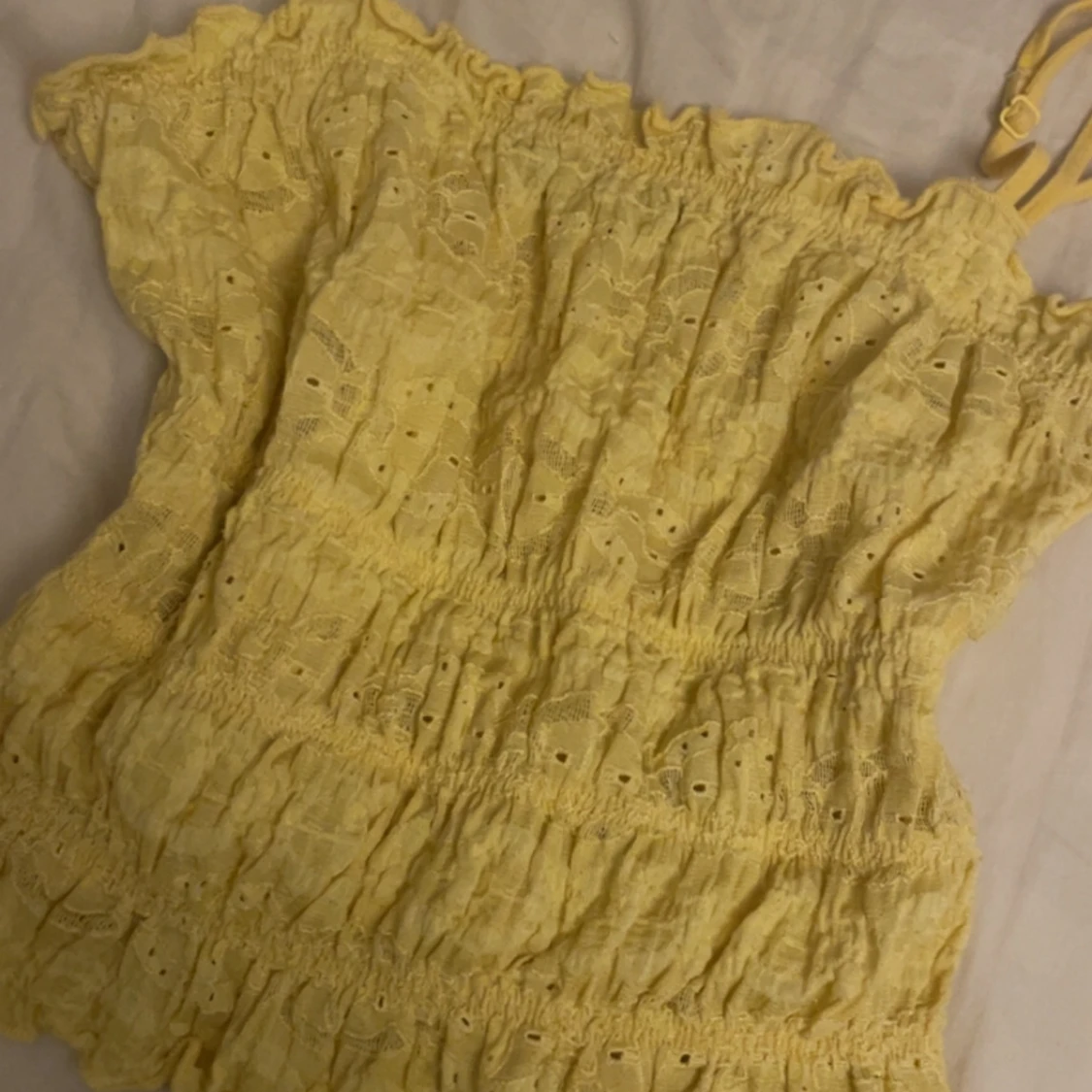 Gul spettröja från BikBok