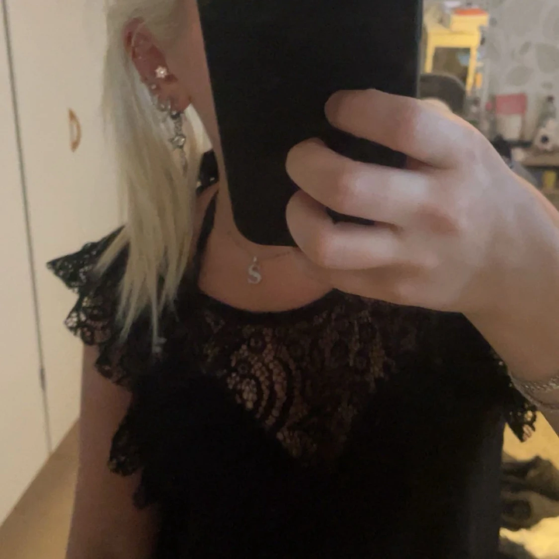 Svart spetsklänning från Vero Moda - 1