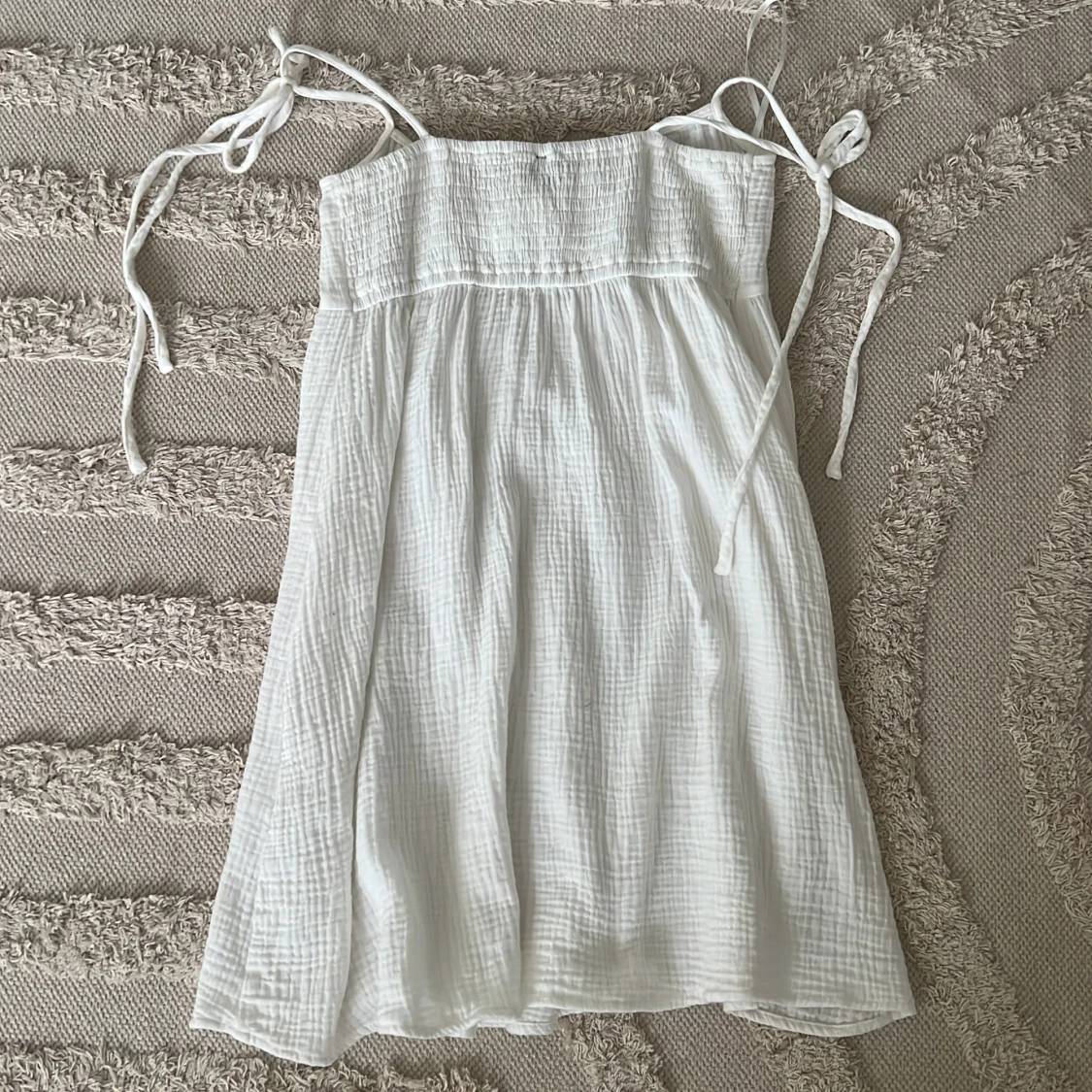 Vit sommarklänning från SHEIN - 2