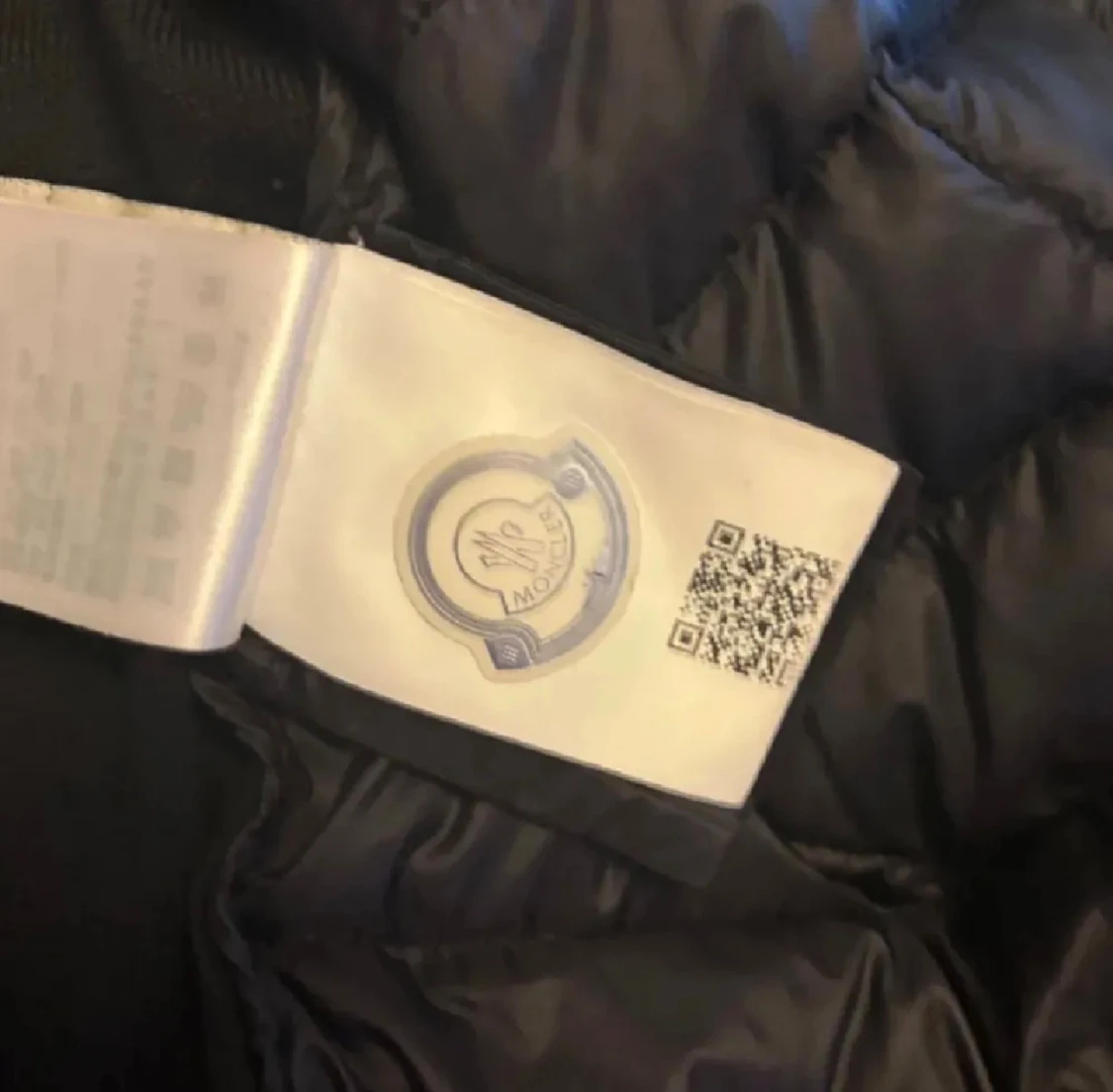 Svart pufferjacka från Moncler - 3