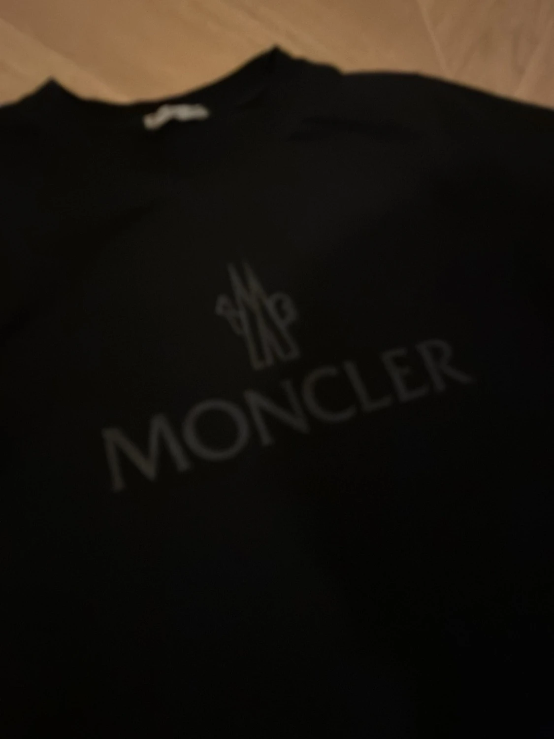 Svart Moncler t-shirt med logga - 1