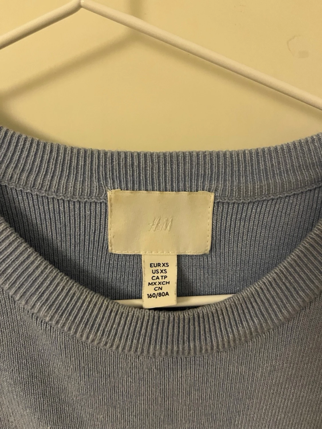 Ljusblå stickad topp från H&M - 1